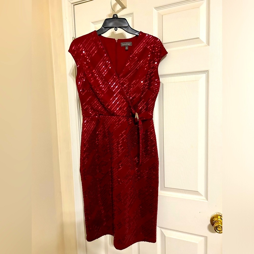 Luxology sequined wrap dress. Wine Red Color.